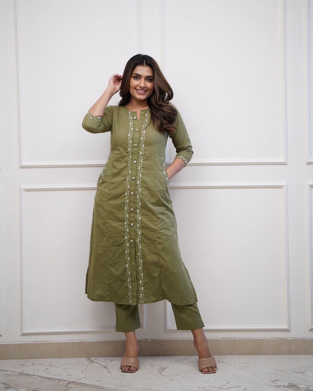 Women's Embroidered Gauze Cotton Kurta Set - Image 6
